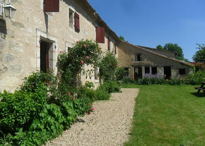Maison De Bastien بيت ضيافة Lugon et l’Ile du Carney